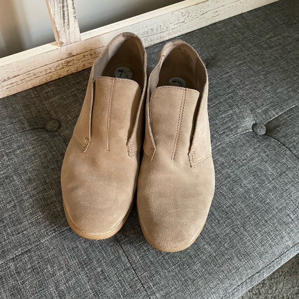 Franco Sarto size 71/2 slip on shoe